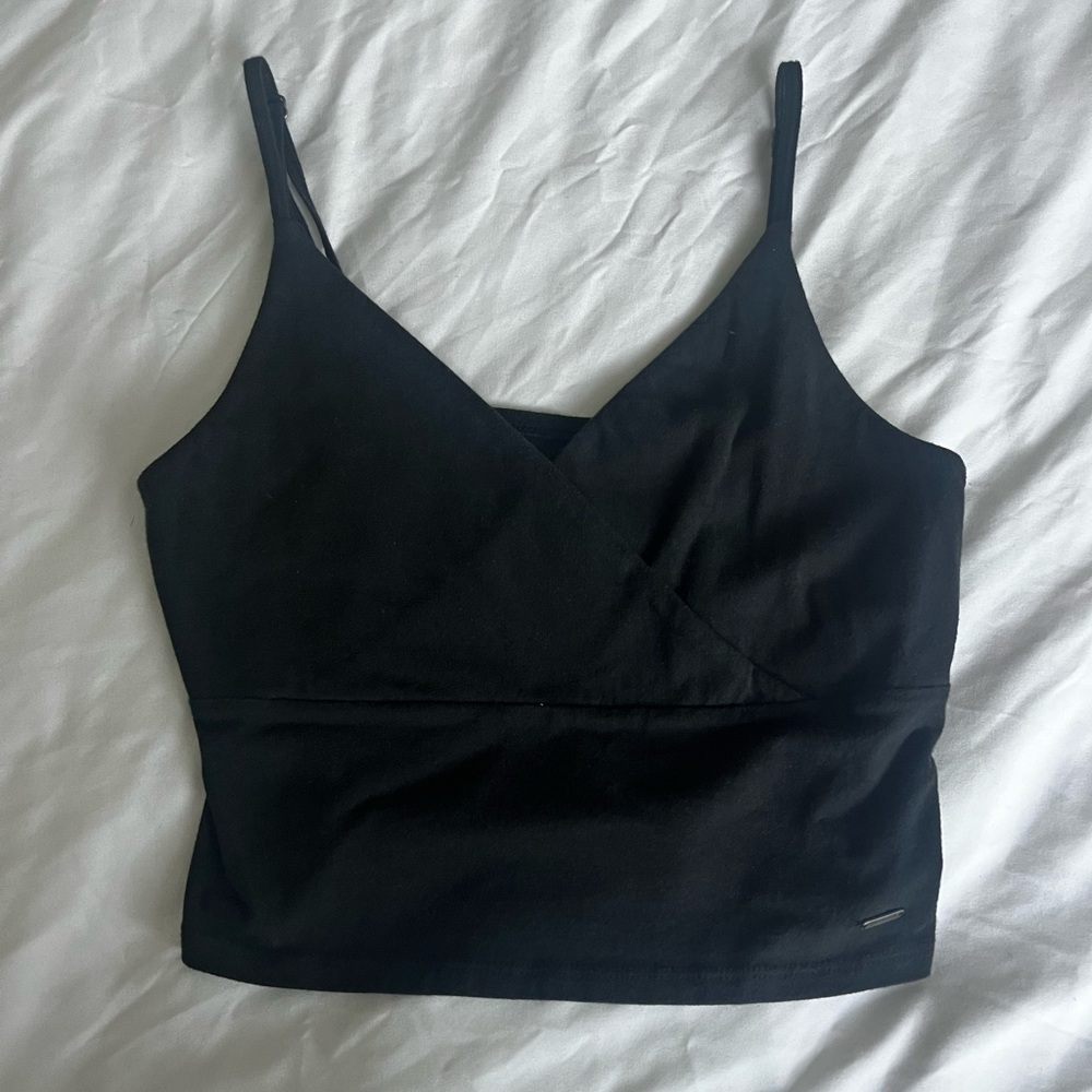 WORN ONCE Hollister black spaghetti strap criss cross crop top